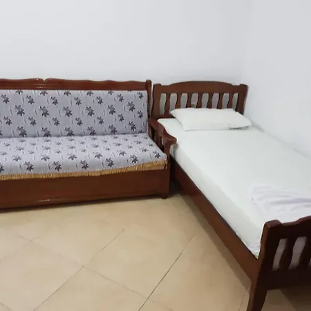 Klejdi فندق *